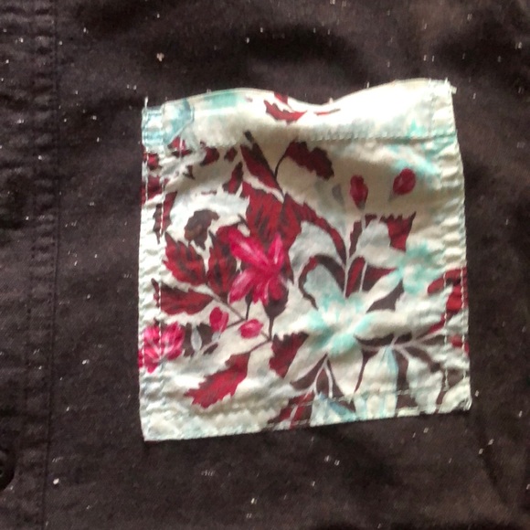 On the byas shirt - Picture 3 of 4
